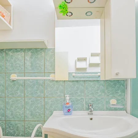Fabulous In Near Seabeach And Nightlife Apartman Zadar